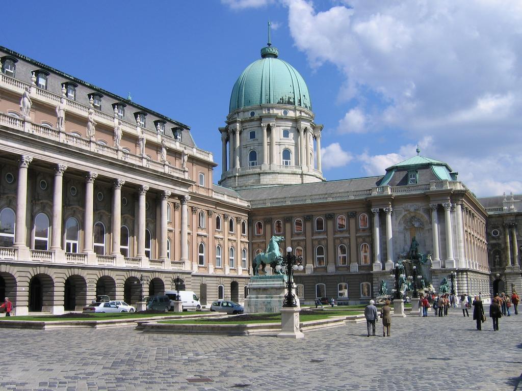 Attila 2* Budapesta